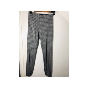2/20$ KENDAL AND KYLIE PLAID LEGGINGS